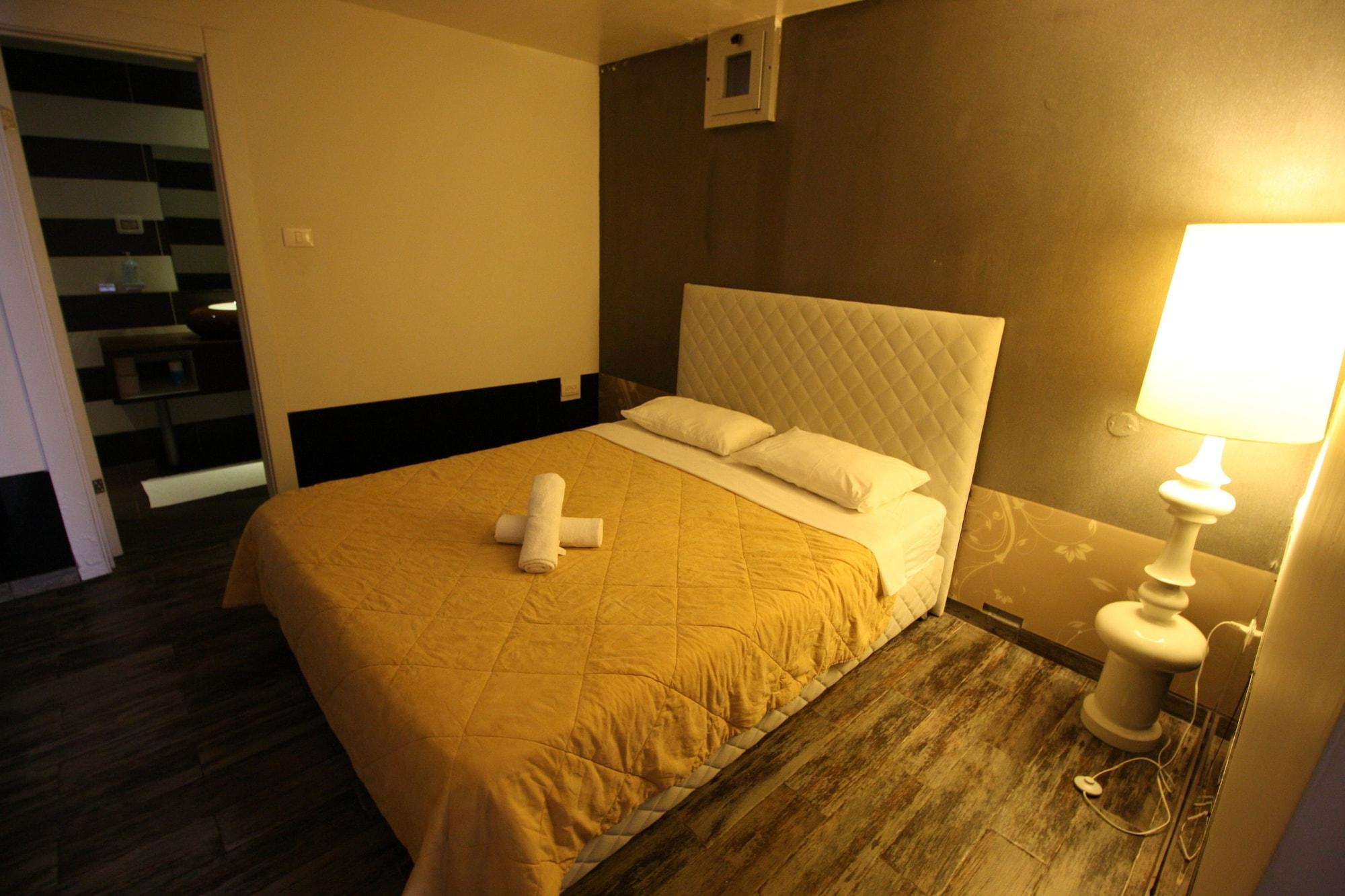 Rich Luxury Suites Eilat Esterno foto